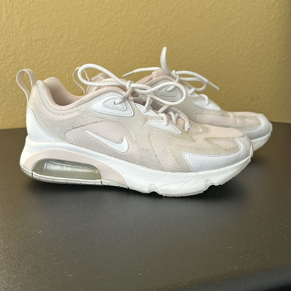Nike “Air200” - light pink/white - size 6